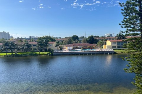 Copropriété à vendre à Aventura, Floride: 1 chambre № 1177700 - photo 14