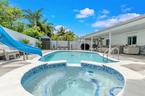 Villa ou maison à vendre à Miami, Floride: 3 chambres, 165.55 m2 № 1351599 - photo 28