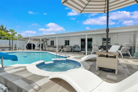 Casa en venta en Miami, Florida, 3 dormitorios, 165.55 m2 № 1351599 - foto 27