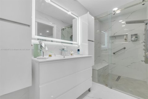 Casa en venta en Miami, Florida, 3 dormitorios, 165.55 m2 № 1351599 - foto 17