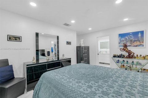 Casa en venta en Miami, Florida, 3 dormitorios, 165.55 m2 № 1351599 - foto 14