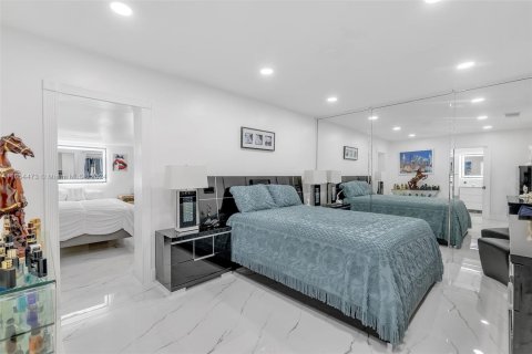 Casa en venta en Miami, Florida, 3 dormitorios, 165.55 m2 № 1351599 - foto 13