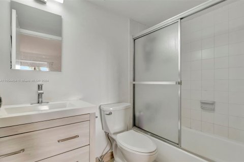 Copropriété à vendre à Miami Beach, Floride: 2 chambres, 91.97 m2 № 1351596 - photo 20