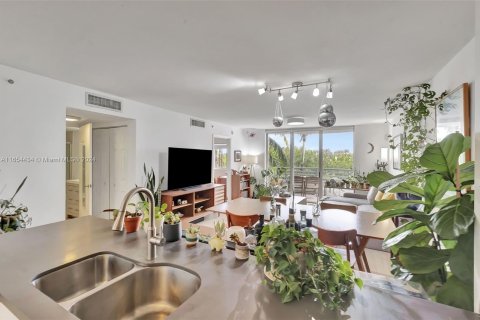 Copropriété à vendre à Miami Beach, Floride: 2 chambres, 91.97 m2 № 1351596 - photo 12