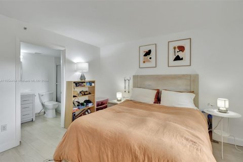 Copropriété à vendre à Miami Beach, Floride: 2 chambres, 91.97 m2 № 1351596 - photo 19