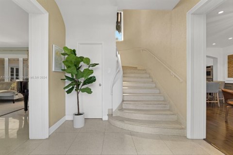 Casa en venta en Miami Beach, Florida, 4 dormitorios, 363.06 m2 № 1351724 - foto 11