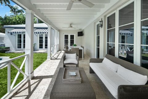 Casa en venta en Miami Beach, Florida, 4 dormitorios, 363.06 m2 № 1351724 - foto 20