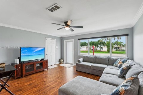 Villa ou maison à vendre à Margate, Floride: 2 chambres, 98.57 m2 № 1351595 - photo 5