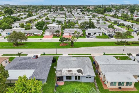 Villa ou maison à vendre à Margate, Floride: 2 chambres, 98.57 m2 № 1351595 - photo 28