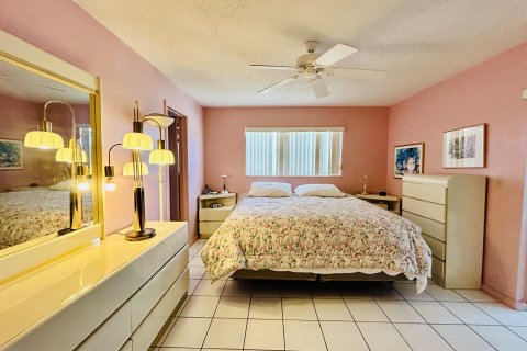 Condo in West Palm Beach, Florida, 1 bedroom  № 1121004 - photo 19