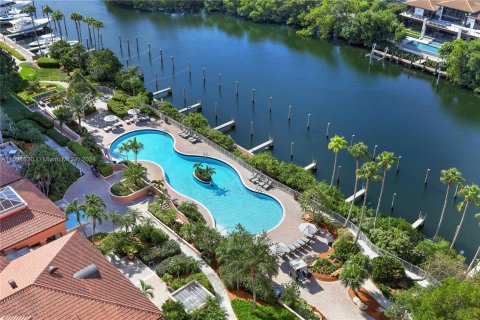 Condo in Coral Gables, Florida, 3 bedrooms  № 972318 - photo 16