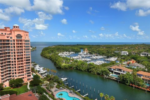 Condominio en venta en Coral Gables, Florida, 3 dormitorios, 294.04 m2 № 972318 - foto 14