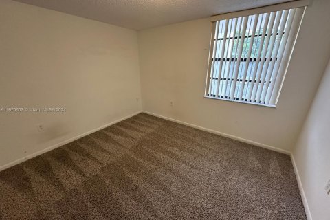 Condo in West Palm Beach, Florida, 2 bedrooms  № 1389808 - photo 22