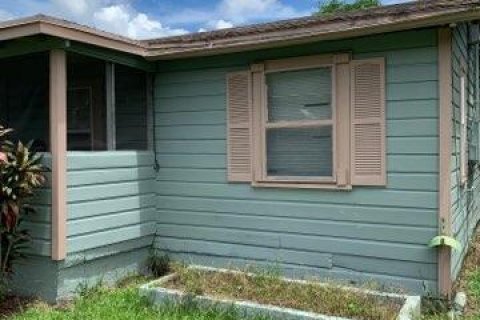 House in Cocoa, Florida 2 bedrooms, 71.35 sq.m. № 1142293 - photo 3