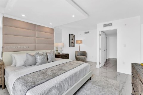 Condo in Miami, Florida, 4 bedrooms  № 1098135 - photo 18