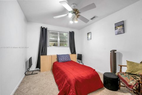 Casa en venta en Homestead, Florida, 4 dormitorios, 218.32 m2 № 1098134 - foto 15