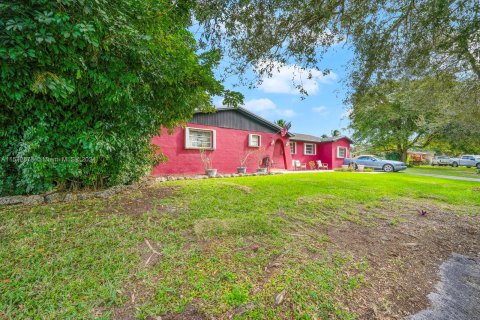 Casa en venta en Homestead, Florida, 4 dormitorios, 218.32 m2 № 1098134 - foto 28
