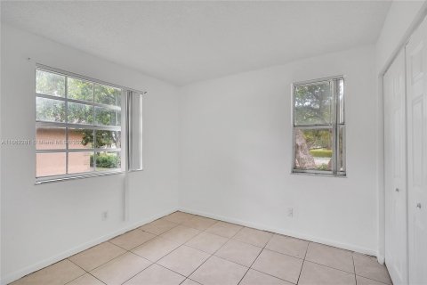 Copropriété à louer à Pembroke Pines, Floride: 2 chambres, 84.91 m2 № 1370438 - photo 13