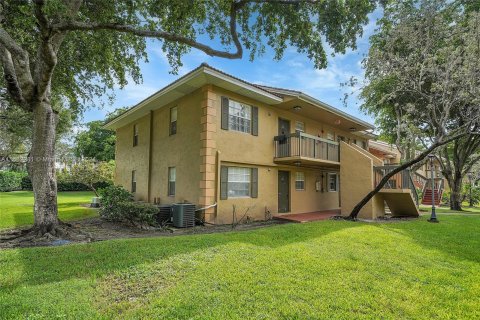 Copropriété à louer à Pembroke Pines, Floride: 2 chambres, 84.91 m2 № 1370438 - photo 2