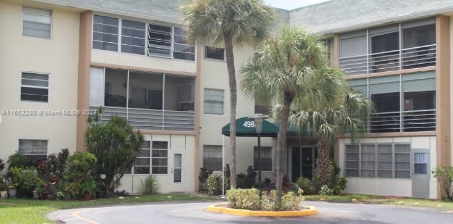 Condo in Tamarac, Florida, 1 bedroom  № 1370437