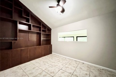 Townhouse in Miami, Florida 3 bedrooms, 101.45 sq.m. № 1391471 - photo 15