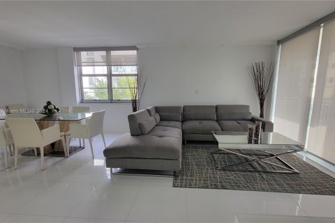 Condominio en venta en Bay Harbor Islands, Florida, 1 dormitorio, 92.9 m2 № 1237436 - foto 13