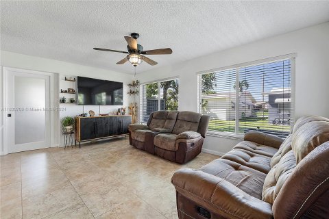 Villa ou maison à vendre à Tamarac, Floride: 2 chambres, 97.55 m2 № 1329789 - photo 20