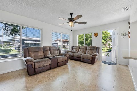 Villa ou maison à vendre à Tamarac, Floride: 2 chambres, 97.55 m2 № 1329789 - photo 19