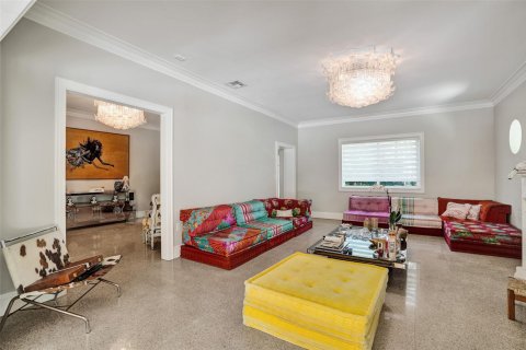 Casa en venta en Miami Shores, Florida, 4 dormitorios, 379.6 m2 № 1209110 - foto 22