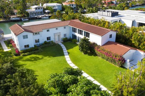 Casa en venta en Miami Beach, Florida, 7 dormitorios, 631.36 m2 № 148833 - foto 3