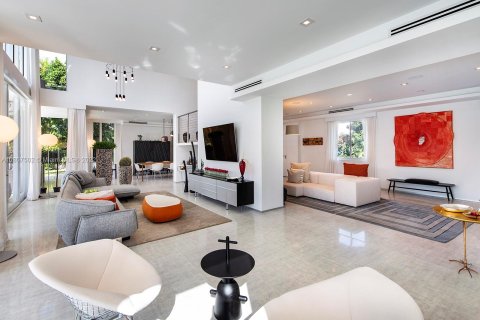 Villa ou maison à vendre à Miami Beach, Floride: 7 chambres, 631.36 m2 № 148833 - photo 8