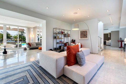 Villa ou maison à vendre à Miami Beach, Floride: 7 chambres, 631.36 m2 № 148833 - photo 9