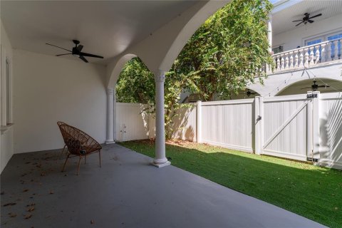 Adosado en venta en Tampa, Florida, 3 dormitorios, 292.74 m2 № 1379689 - foto 26