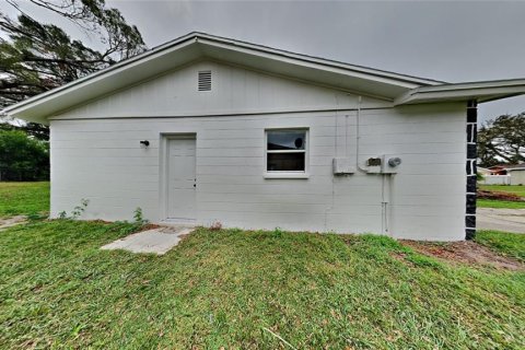 House in Tampa, Florida 3 bedrooms, 96.71 sq.m. № 1434172 - photo 18