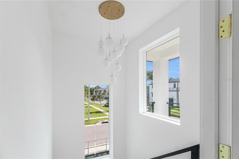 Casa en venta en Tampa, Florida, 3 dormitorios, 180.51 m2 № 1335956 - foto 10