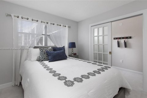 Condominio en venta en Sunny Isles Beach, Florida, 2 dormitorios, 84.08 m2 № 956356 - foto 7