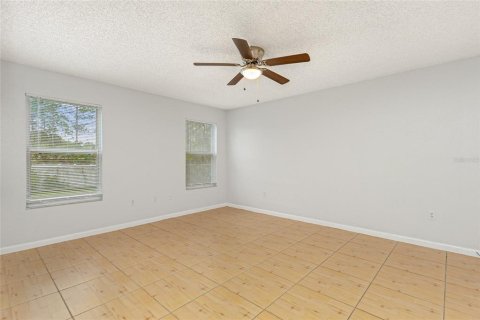 House in Palm Bay, Florida 3 bedrooms, 144.56 sq.m. № 971236 - photo 11