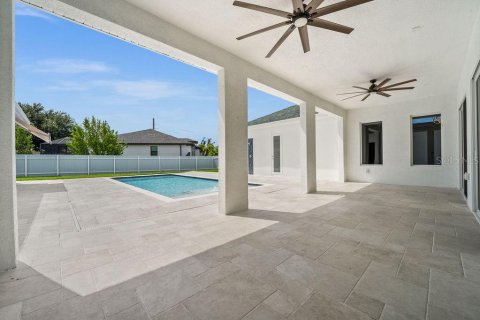 House in Cape Coral, Florida 4 bedrooms, 271.46 sq.m. № 1383356 - photo 7