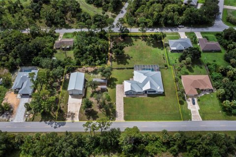 House in Port Charlotte, Florida 4 bedrooms, 271.92 sq.m. № 1417563 - photo 2