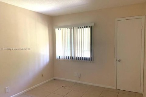 Copropriété à vendre à Coral Springs, Floride: 2 chambres, 86.68 m2 № 744010 - photo 9