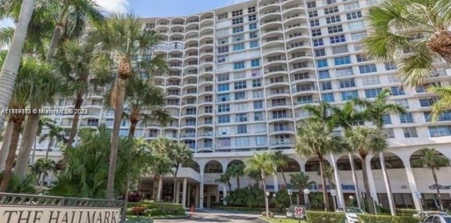 Condominio en Hollywood, Florida, 2 dormitorios  № 1150730