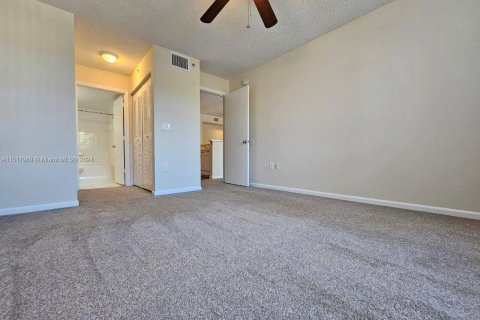 Condominio en venta en Miramar, Florida, 2 dormitorios, 89.74 m2 № 959054 - foto 13