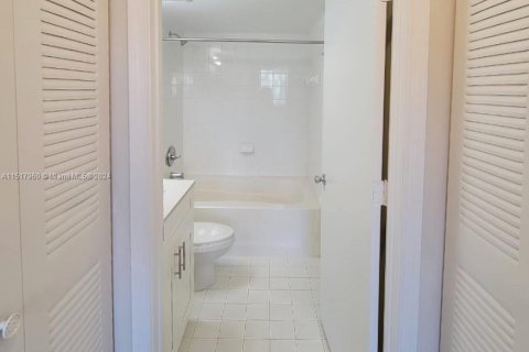 Condominio en venta en Miramar, Florida, 2 dormitorios, 89.74 m2 № 959054 - foto 14