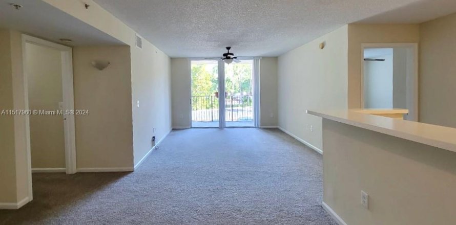 Condominio en Miramar, Florida, 2 dormitorios  № 959054