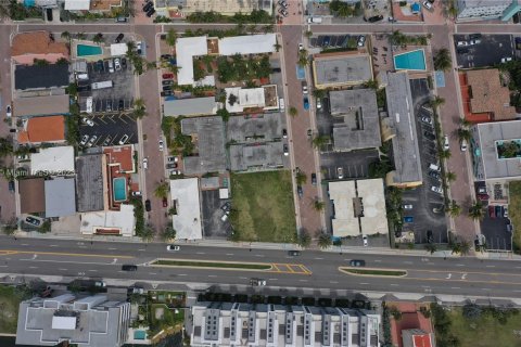 Terrain à vendre à Hollywood, Floride № 641812 - photo 9