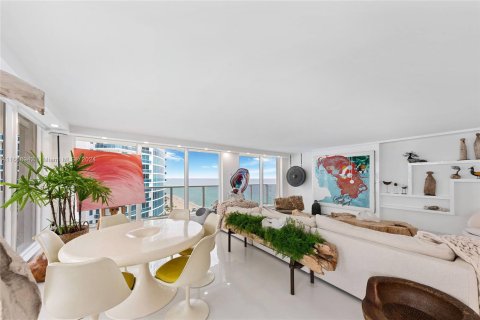 Copropriété à vendre à Hollywood, Floride: 3 chambres, 164.25 m2 № 1372609 - photo 19