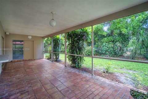 Casa en venta en Hollywood, Florida, 4 dormitorios, 184.32 m2 № 1372582 - foto 21