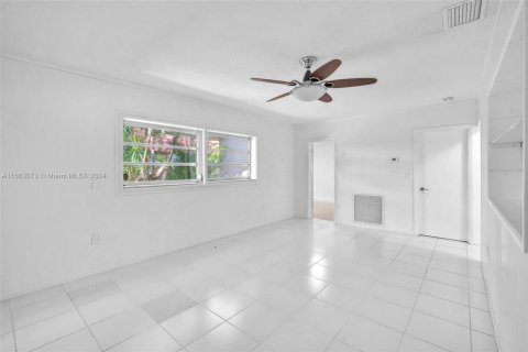 Casa en venta en Hollywood, Florida, 4 dormitorios, 184.32 m2 № 1372582 - foto 14