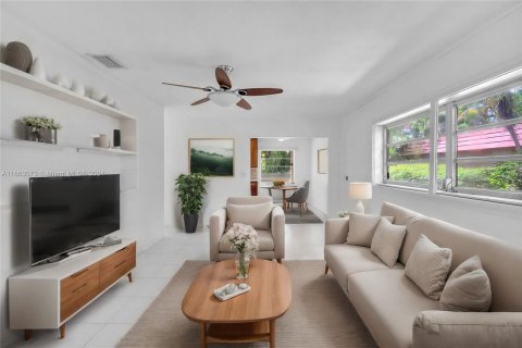 Casa en venta en Hollywood, Florida, 4 dormitorios, 184.32 m2 № 1372582 - foto 11