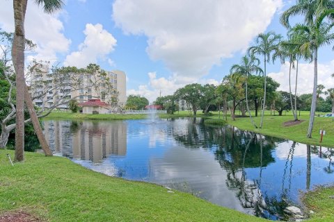 Copropriété à vendre à Lauderhill, Floride: 2 chambres, 106.65 m2 № 1372656 - photo 21